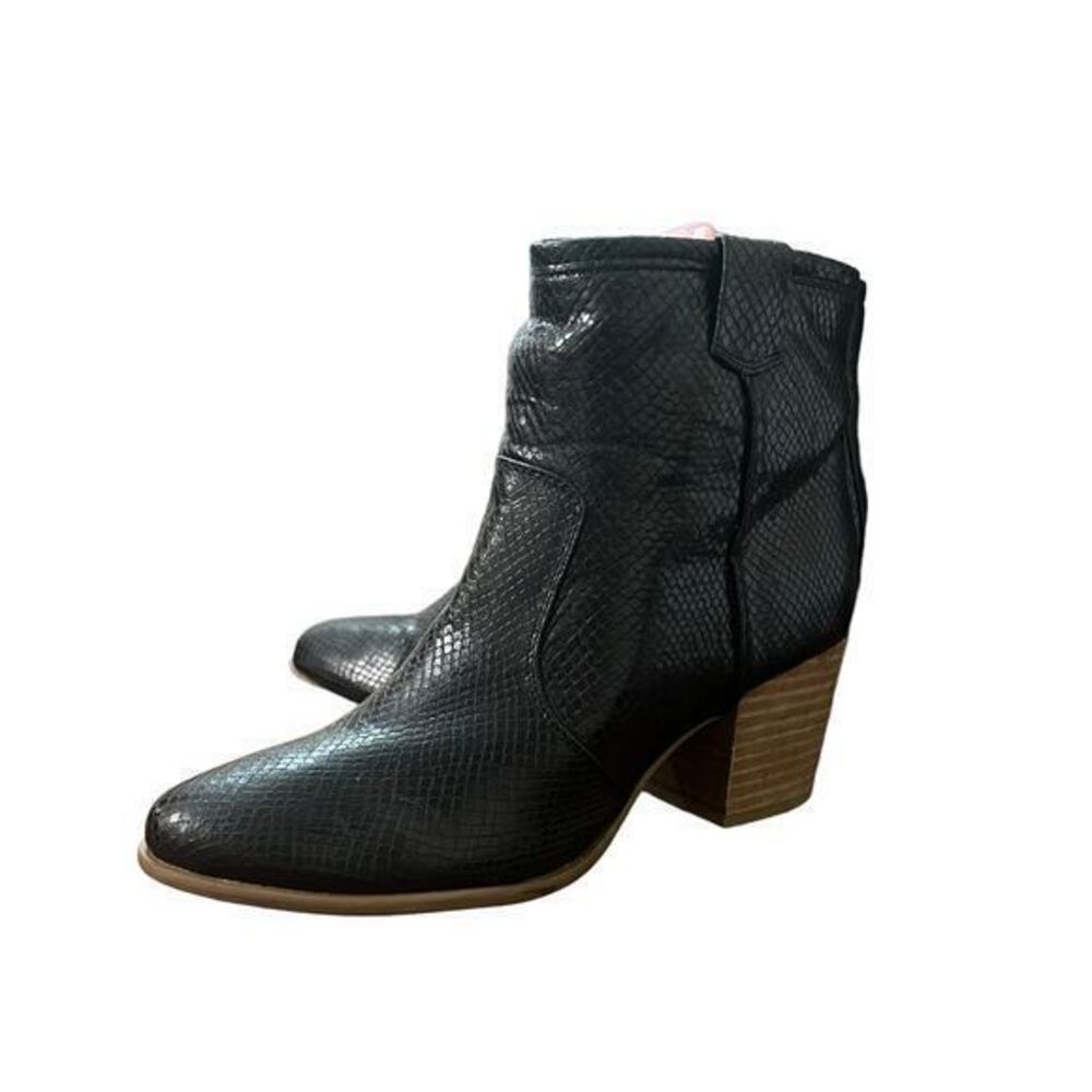 Carlos Snakeskin Pattern Black Booties Size 8.5